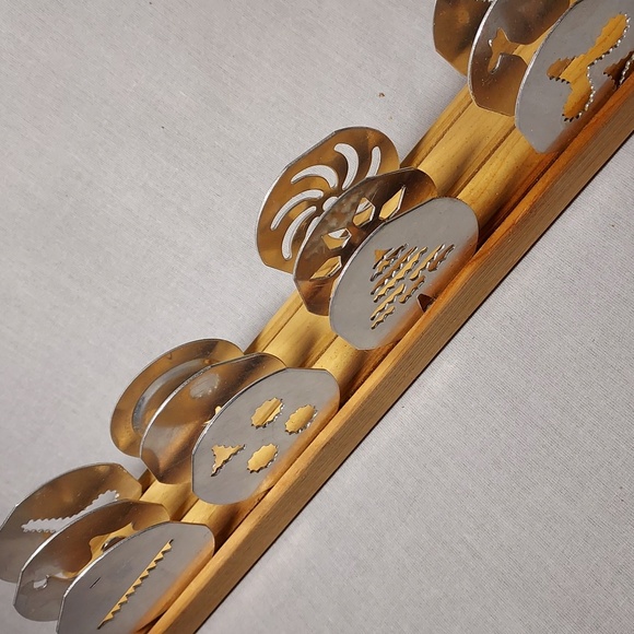 Vintage Mirro Cookie and Pastry Press in Original Box With Recipe Booklet - Picture 9 of 14